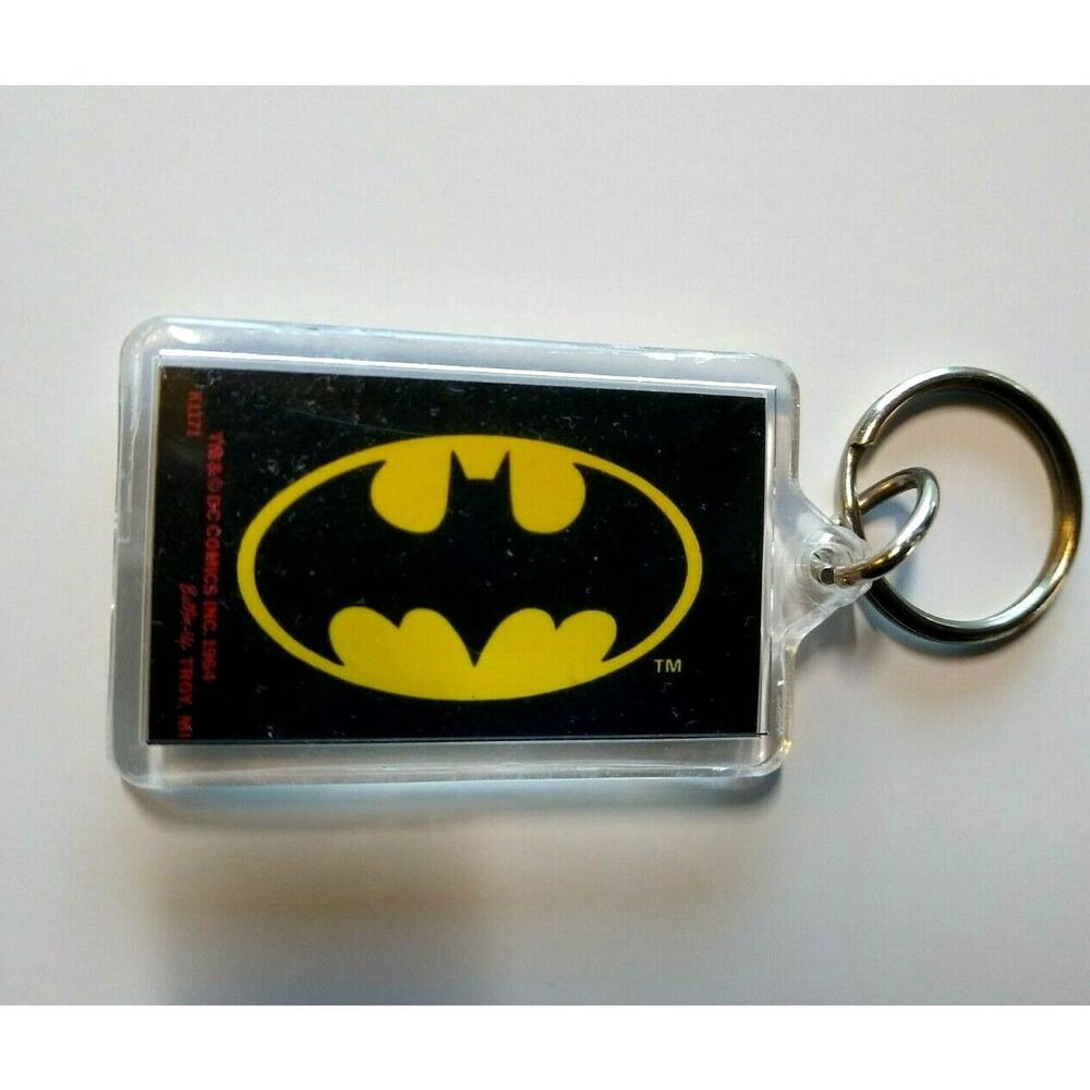 Batman Bat Signal Keychain 1964 Original Licensed Official DC Comics Button Up